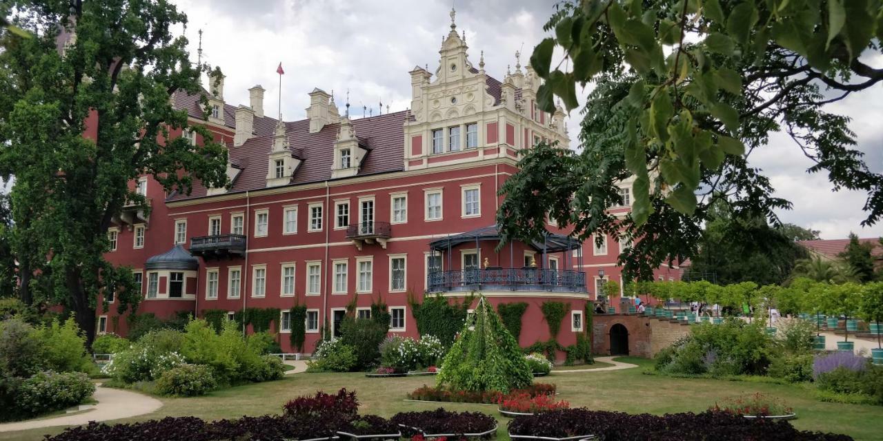 Zajazd Park Leknica Bagian luar foto